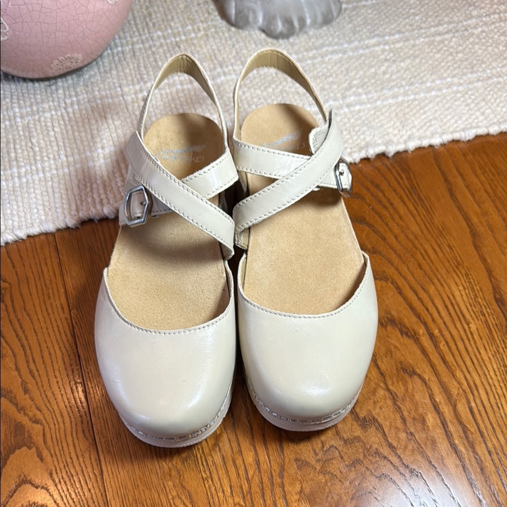 Dansko Strap Cream Rissa